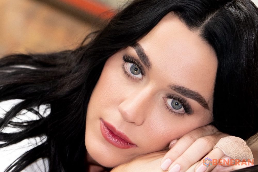 Katy Perry rilis 'Bandaids', lagu jujur tentang penyembuhan emosional pasca patah hati.
