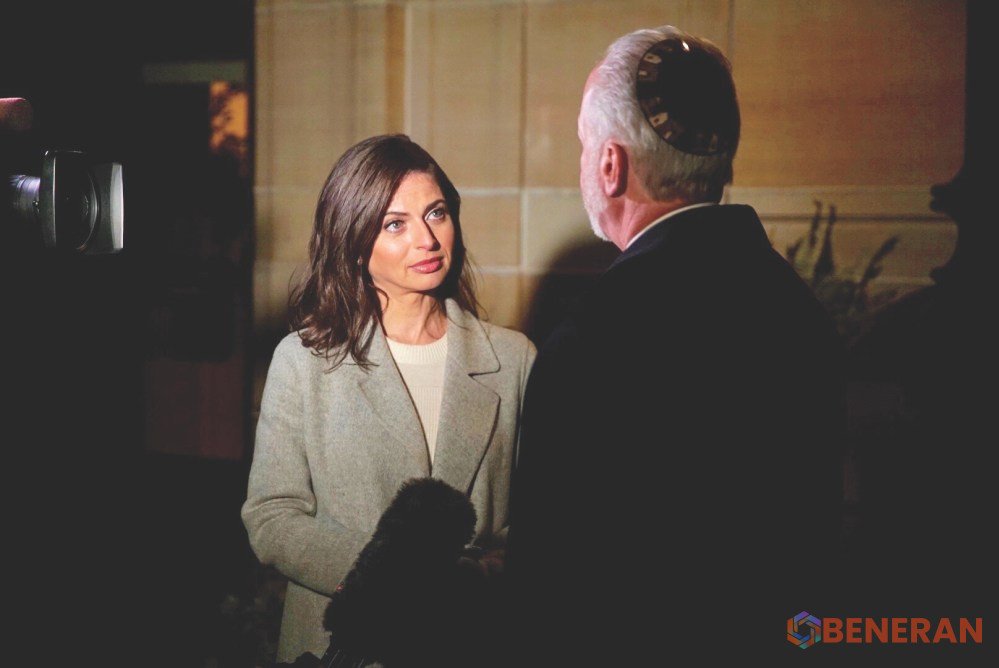 Bianna Golodryga menelusuri akar antisemitisme, didorong pertanyaan sang anak.