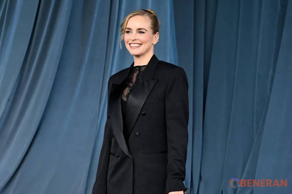 Nina Hoss, bintang 'Hedda', tegaskan era aktris di atas 50 tahun.