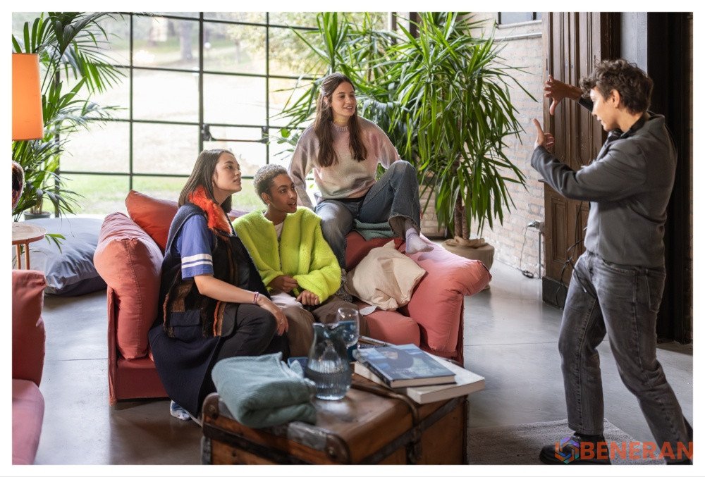 Sutradara Margherita Ferri memulai garapan "Piercing", fabel feminis berdaya super.