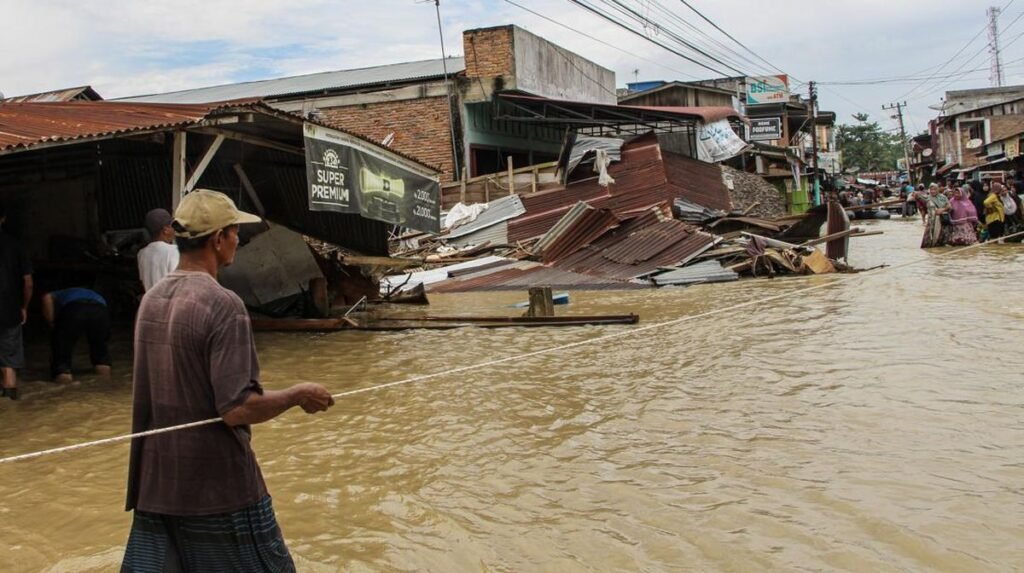 Aceh Dilanda Banjir Parah, Sembilan Daerah Darurat, Listrik dan Internet Terputus