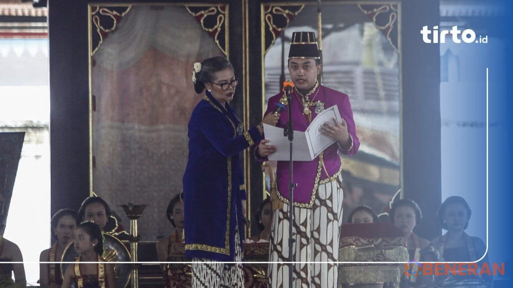 Purbaya dinobatkan sebagai Pakubuwono XIV, namun bayang-bayang dualisme suksesi masih menyelimuti Keraton Solo.