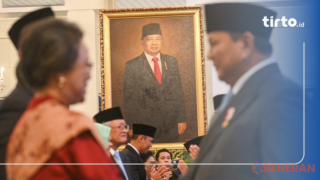 Polemik gelar Pahlawan Nasional Soeharto, warisan sejarah yang tak kunjung usai diperdebatkan.