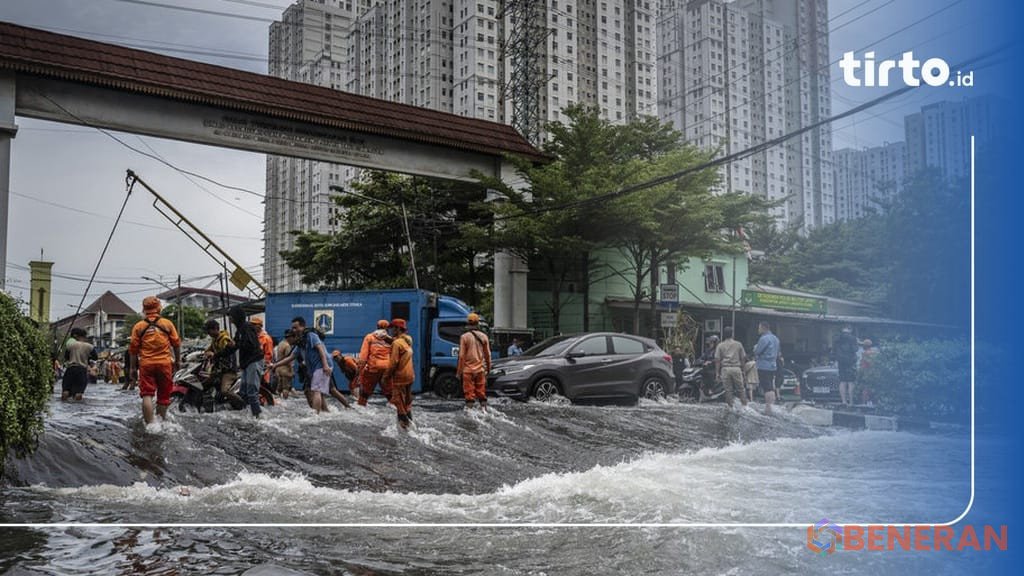Pramono Anung tanggapi peringatan Ahok terkait ancaman banjir Jakarta Utara.