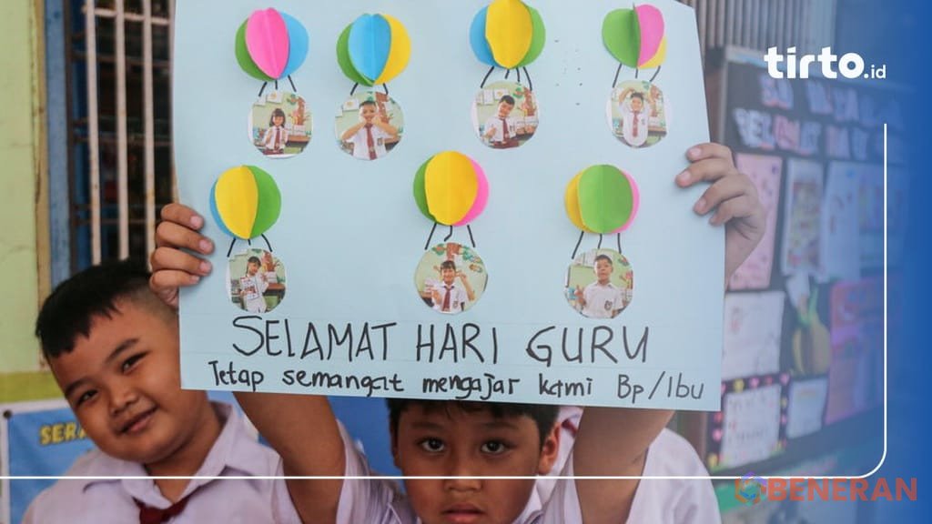 Inspirasi desain poster kreatif untuk Hari Guru Nasional 2025.