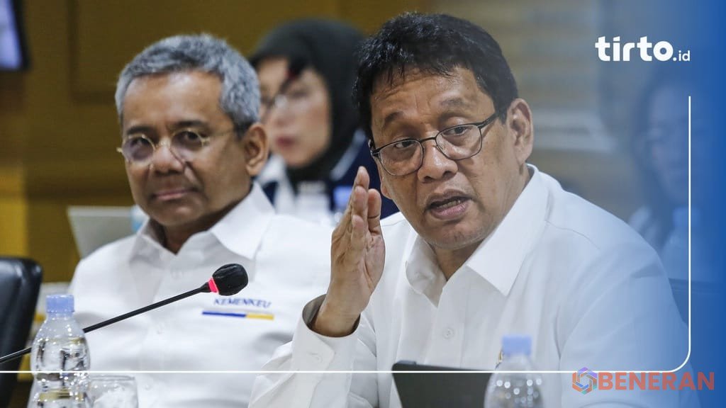 Purbaya desak gubernur percepat belanja daerah, hadapi penurunan realisasi anggaran.