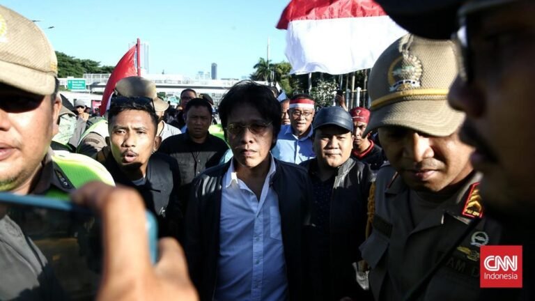 BAM DPR Minta Pemerintah Pertimbangkan Matang Tindakan Terhadap Penjual Thrifting