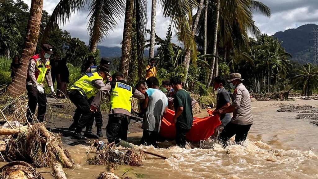 Banjir Dahsyat Landa Sumatra, Ratusan Nyawa Melayang di Tiga Provinsi
