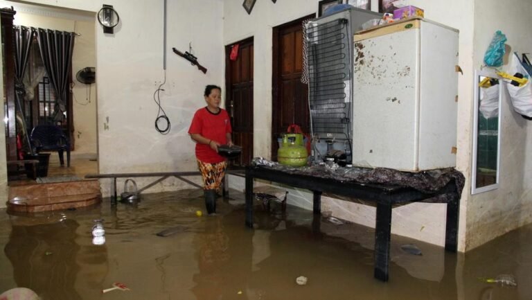 Banjir Parah Kepung Medan, Rumah Dinas Gubernur Sumatera Utara Ikut Terendam