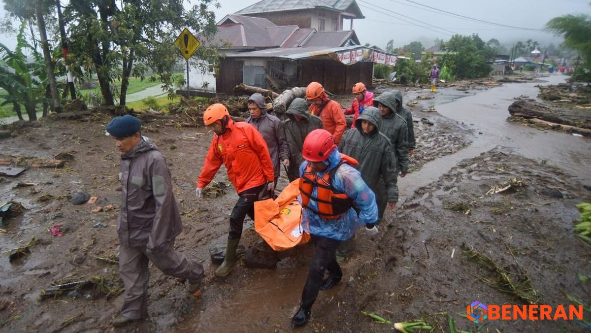 Bencana Banjir dan Longsor Sumatra: Korban Tewas Melonjak, Ratusan Masih Hilang