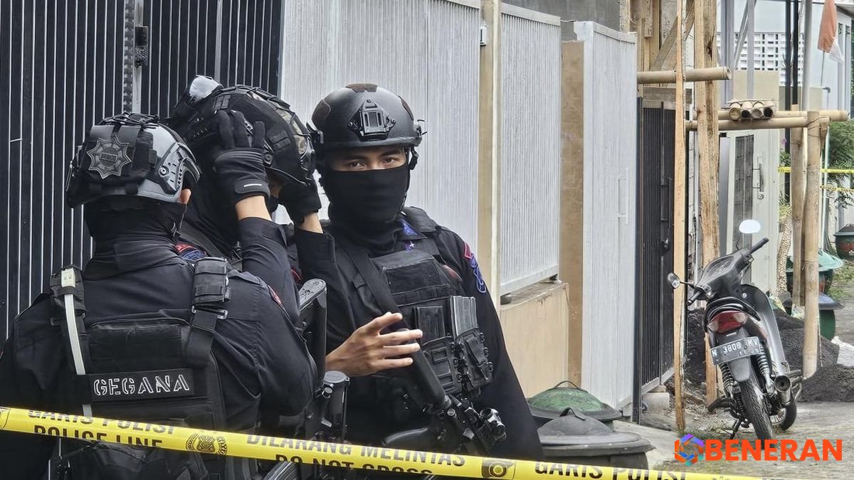 Densus 88 Bekuk Perekrut Anak ke Jaringan Terorisme Digital