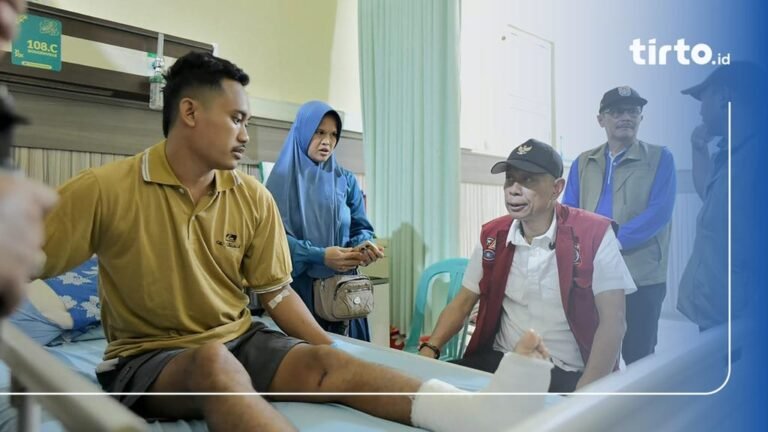 Wamensos Agus Jabo memastikan bantuan sosial tiba di lokasi bencana longsor Cilacap.