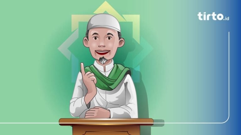 Jemaah menyimak khutbah Jumat, meresapi pesan spiritual di bulan Jumadil Awal.
