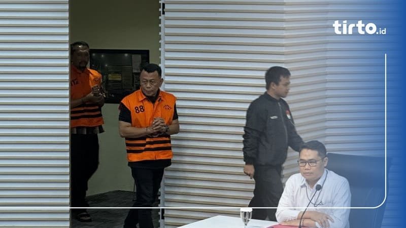 KPK tetapkan Bupati Ponorogo Sugiri Sancoko tersangka tiga klaster korupsi.