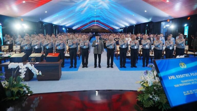 Kapolri Tekankan Peningkatan Layanan Publik di Hadapan Kapolda-Kapolres