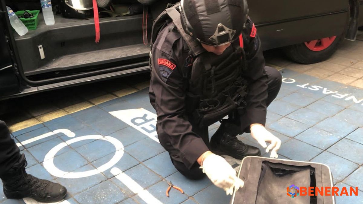 Koper Misterius Gegerkan Warga Denpasar, Tim Gegana Bertindak Cepat