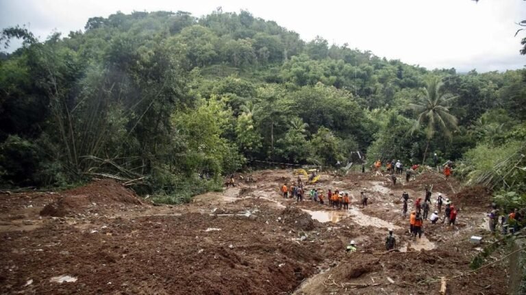 Longsor Lumpuhkan Akses Wunut-Sompok, Bantul Siaga Bencana