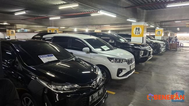 Lonjakan Permintaan Mobil Bekas di WTC Mangga Dua: Pesaing Avanza Laris Manis