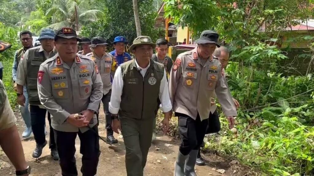 Menteri Raja Juli Antoni Buka Diri untuk Kritik Pengelolaan Hutan Sumatera