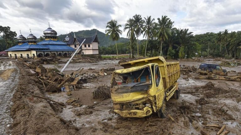 Palembayan Terparah Diterjang Banjir Bandang, 55 Jiwa Melayang di Sumbar