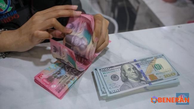 Rupiah Menguat: Dolar AS Sentuh Rp16.650
