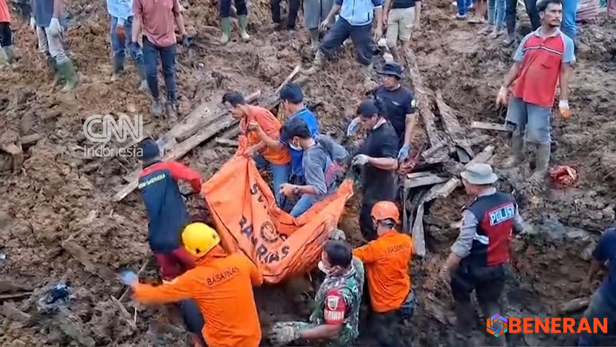 Sibolga Dilanda Banjir dan Longsor, Puluhan Warga Masih dalam Pencarian