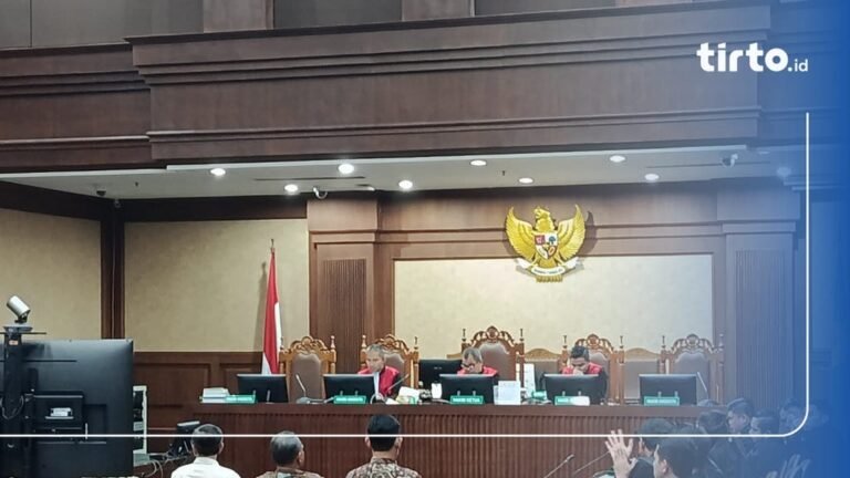 Jaksa desak hakim tolak pembelaan eks Ketua PN Jaksel di persidangan.