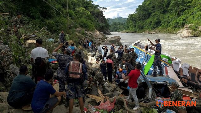 Update: Kecelakaan Maut Bus Jatuh dari Jembatan-Masuk Sungai, 16 Orang Tewas