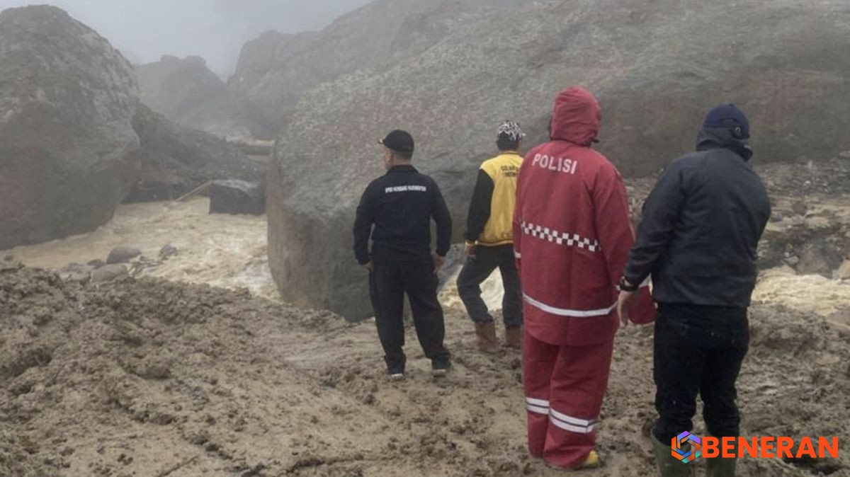 Wali Kota Sibolga Ditemukan Selamat Usai Terjang Banjir Empat Hari