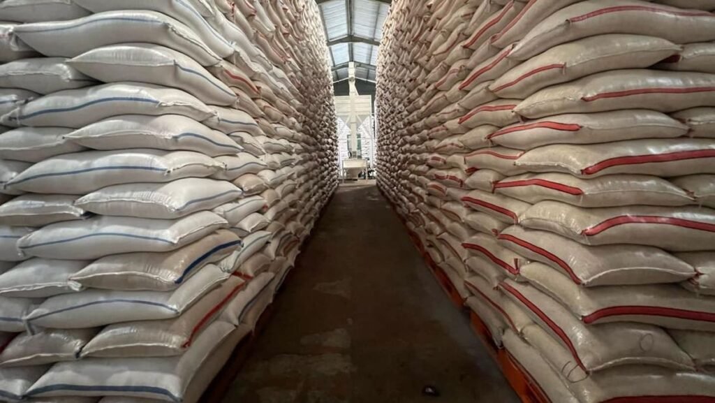 Warga Terdampak Banjir Sibolga Jarah Gudang dan Minimarket