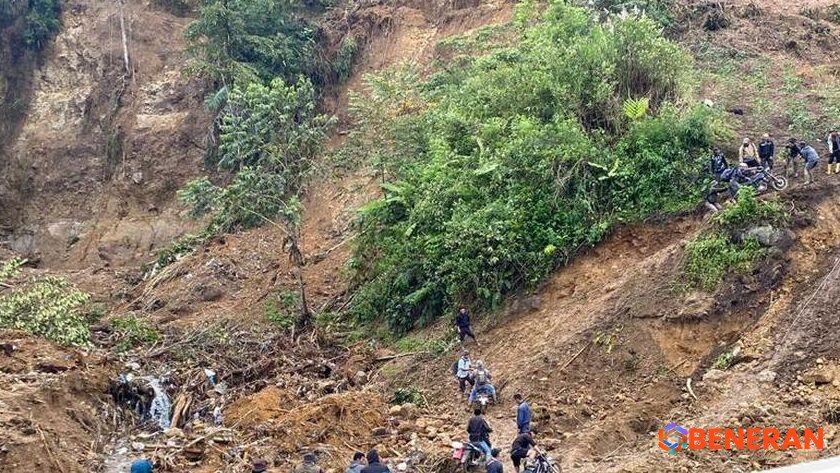 Bener Meriah Darurat Logistik: Warga Berjalan Kaki Demi Kebutuhan Pokok