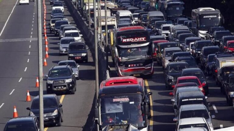 Kemenhub Rilis Prediksi Puncak Arus Mudik dan Balik Nataru 2025/2026
