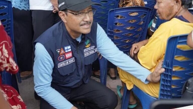 Kemensos Ulurkan Tangan: Bantuan Mendesak bagi Disabilitas Korban Banjir Sibolga