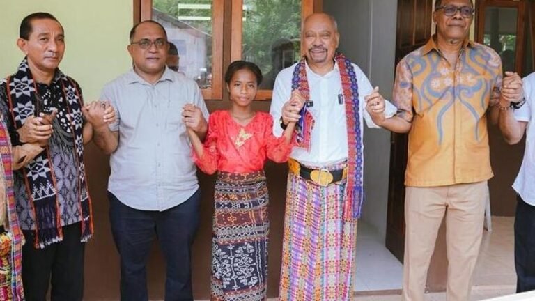 Mekeng Resmikan Asrama Putri, Perkuat Akses Pendidikan di Sikka NTT