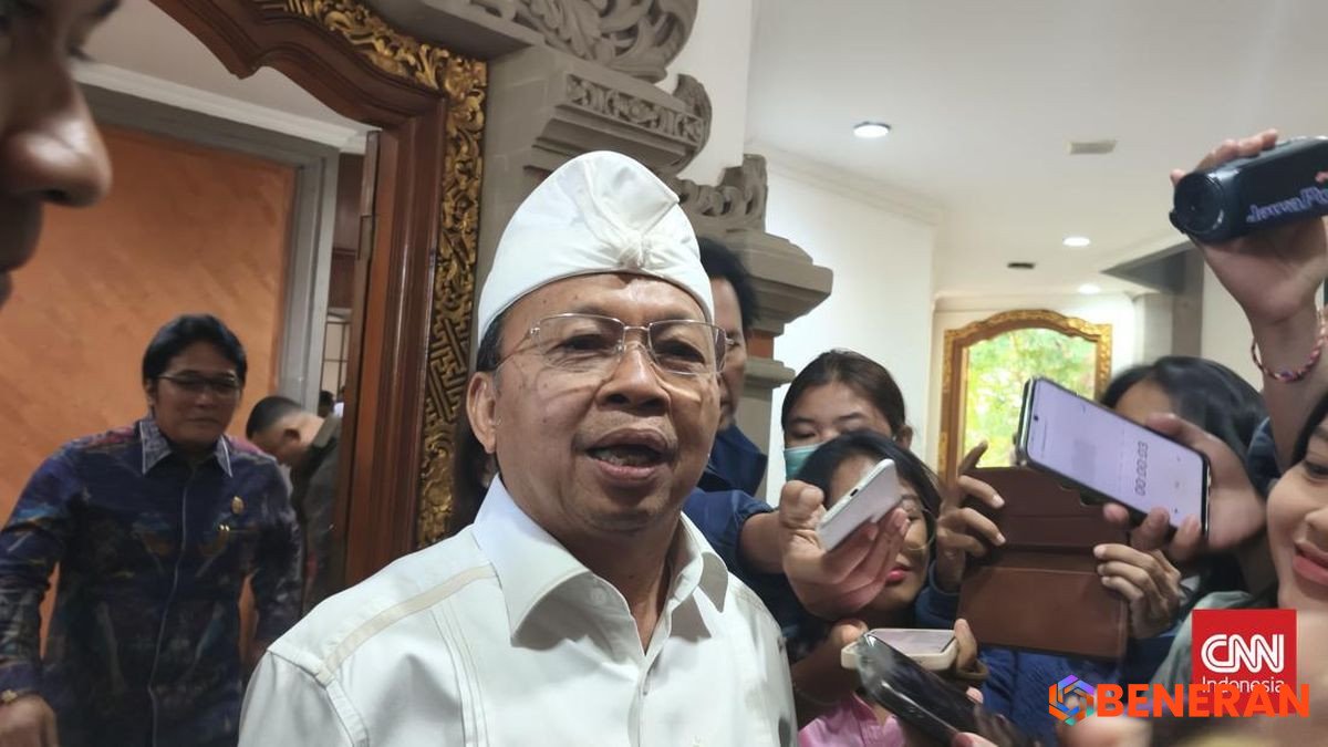 Melanggar Aturan, Lift Kaca Pantai Kelingking Akan Diganti Tangga Alami