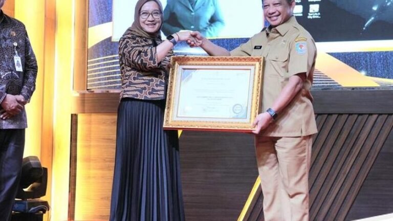 NIK Sehat: Inovasi Mendagri Tito Karnavian Raih Penghargaan OPSI 2025