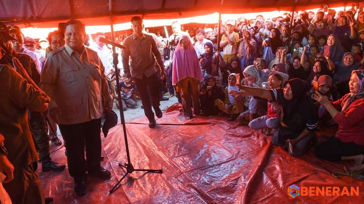 Prabowo Serukan Perang Melawan Korupsi di Hadapan Korban Banjir Padang Pariaman