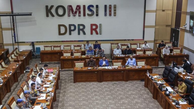 Reformasi Polri: Ketegangan Antara Pendekatan Radikal dan Kultural
