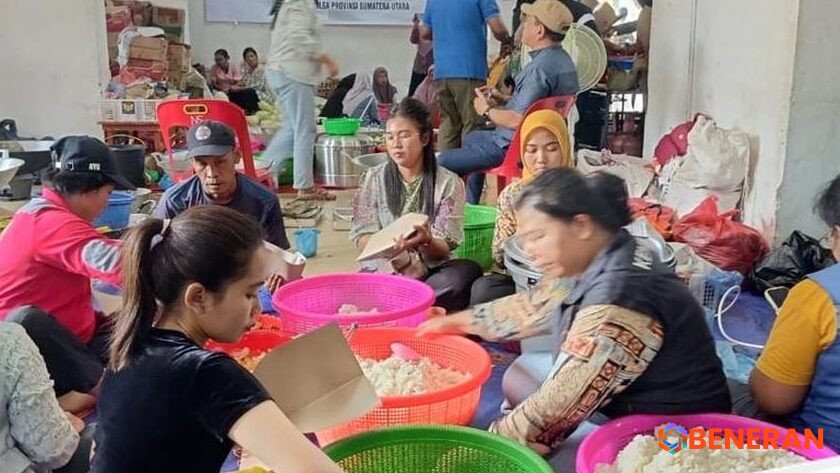 Respons Cepat Kemensos: Ratusan Ribu Porsi Makanan untuk Korban Banjir Sumatra