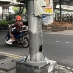 Insiden Transjakarta di Tanjung Barat: Tiang Listrik Ditabrak, Lalu Lintas Tersendat Parah