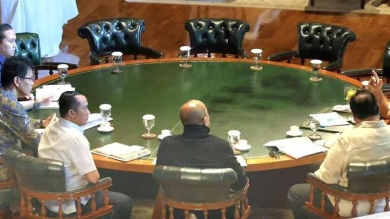 Prabowo Pimpin Rapat Strategis di Hambalang, Fokus Perundingan Tarif Dagang RI-AS