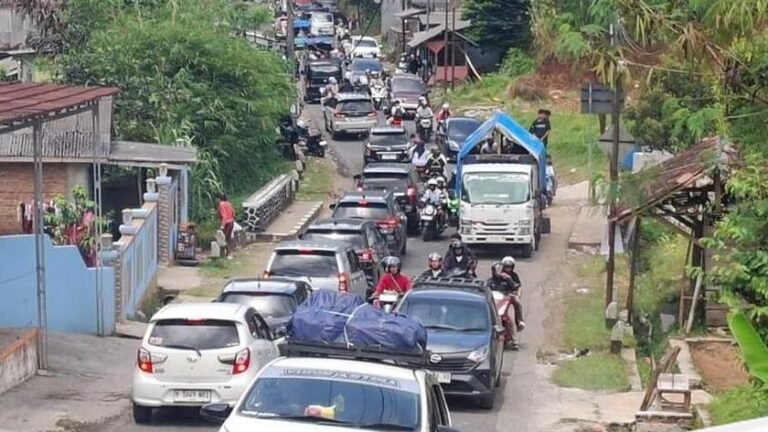 Arus Balik Lebaran 2026: Sukabumi Terjebak Kemacetan Parah Hingga Belasan Jam