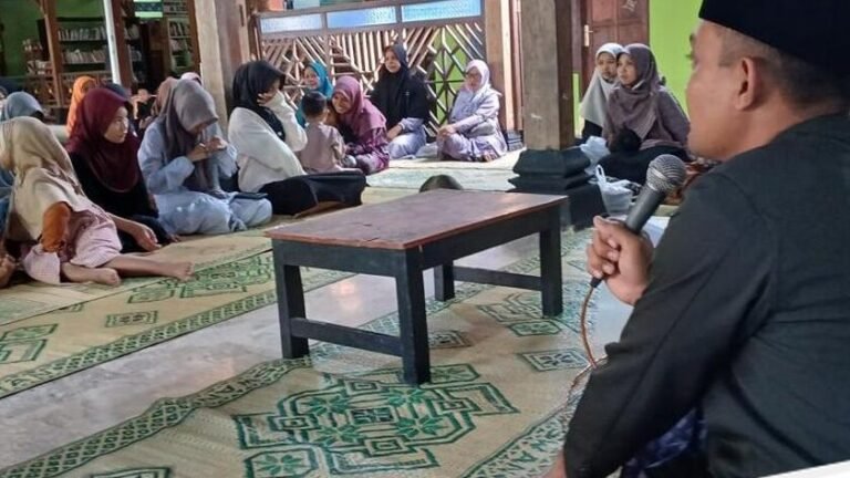 Dedikasi Ganda: AKP Wasito Membangun Masa Depan Anak Yatim di Bantul