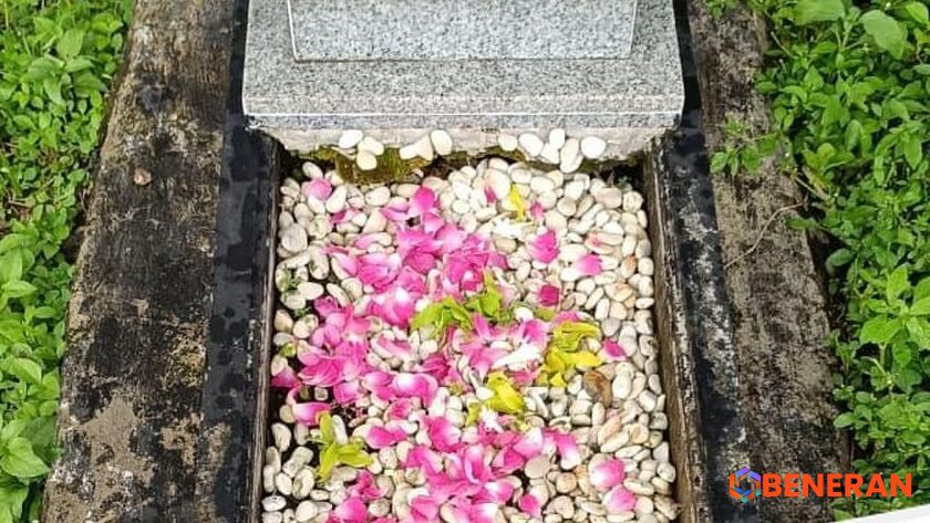 Jasa Titip Ziarah Makam Viral di Surabaya: Solusi Unik untuk Perantau