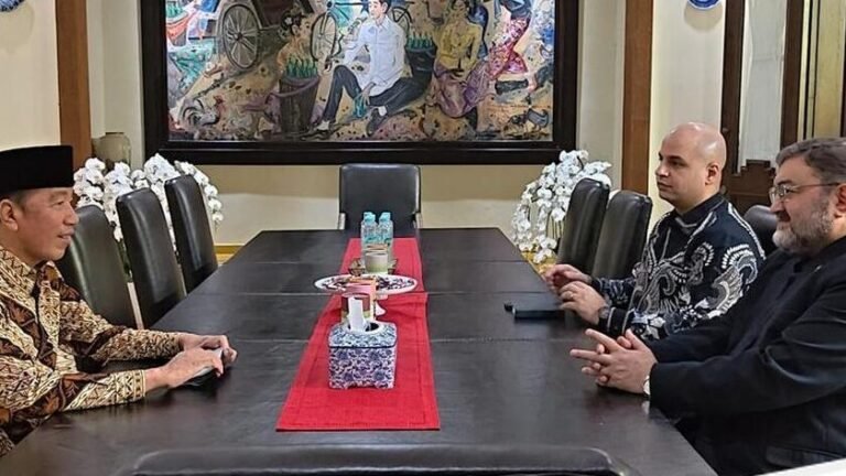 Mengenang Momen Diplomatik: Dubes Iran Ungkap Pertemuan Jokowi dan Mendiang Ali Khamenei