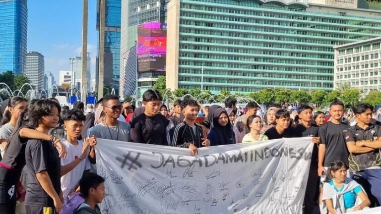 Pelajar Jakarta Galang Aksi 'Jaga Damai Indonesia' di CFD, Soroti Bahaya Tawuran
