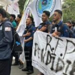 Aksi Mahasiswa Peringati Hardiknas: Tuntutan BEM SI Terhalang Menuju Istana