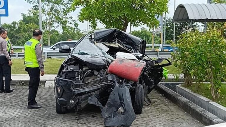 Update: Dugaan Penyebab Kecelakaan Anggota DPR Gus Hilman di Tol Paspro