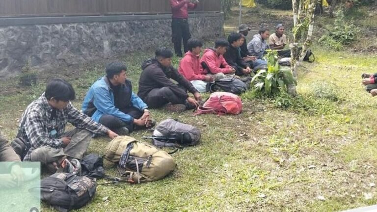 Balai Besar TNBTS Tindak 13 Pendaki Ilegal di Jalur Gunung Semeru