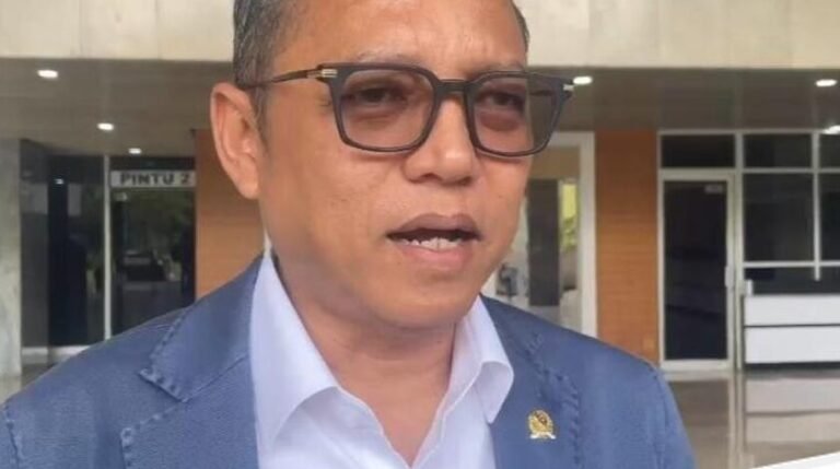 PDIP Tegaskan Peran Ganda: Penyeimbang Politik dan Pendorong Stabilitas Ekonomi